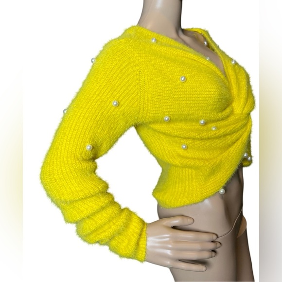 Fashion Nova Yellow Fuzzy Pearl detail Cropped Twist Long Sleeve Sweater Large - Picture 6 of 11